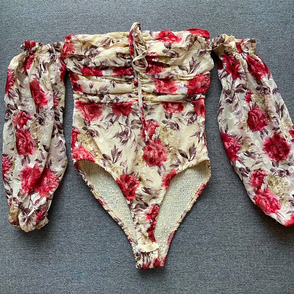 Floral bodysuit, size M